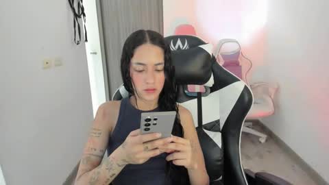 kaylie online show from December 2025 06:25:02 PM