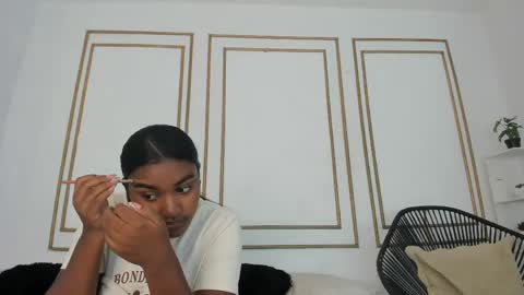 Kayna online show from April 2026 07:21:02 PM