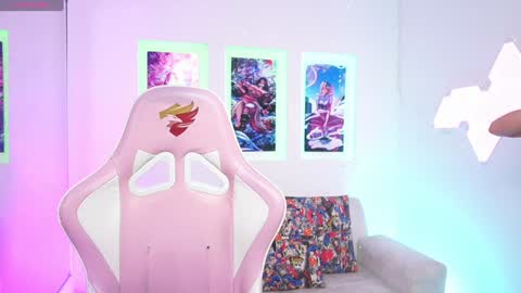 Kayra online show from January 2025 11:41:01 AM