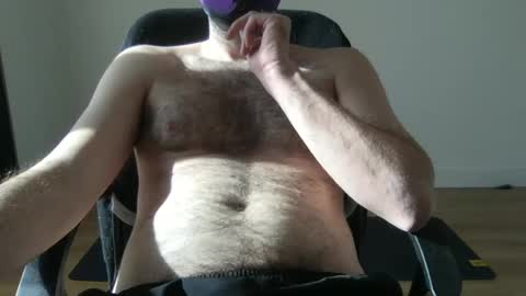 Snapshot of kaywolf89 chatting on December 2024 02:14:02 PM Neon online show from December 2024 02:14:02 PM