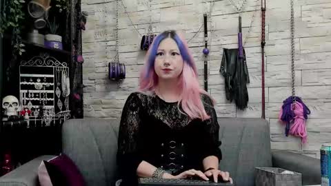 Miss Kazia online show from November 2025 02:17:01 PM