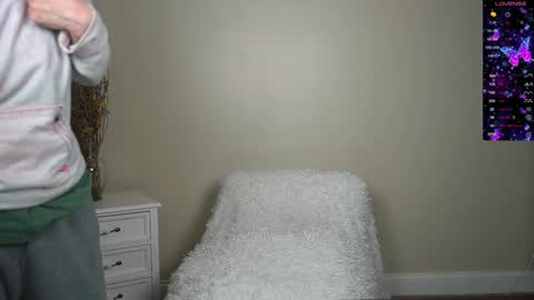 EliandKylie online show from December 2024 03:40:01 AM