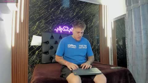 Keane online show from November 2025 12:38:01 PM