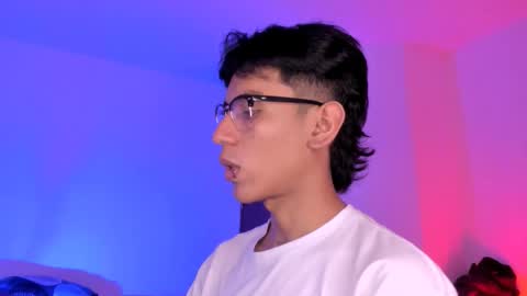 Alejandro Gonzalez online show from November 2025 11:37:01 PM