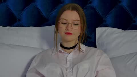 Keira online show from February 2025 12:49:02 AM