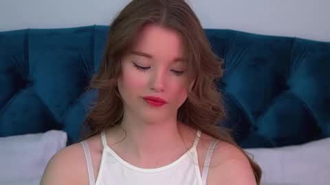 Keira online show from May 2026 06:08:01 AM