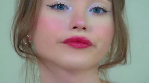 Keira online show from May 2026 10:09:02 AM