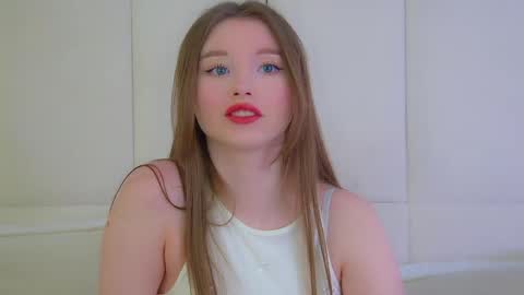 Keira online show from May 2026 06:16:02 PM