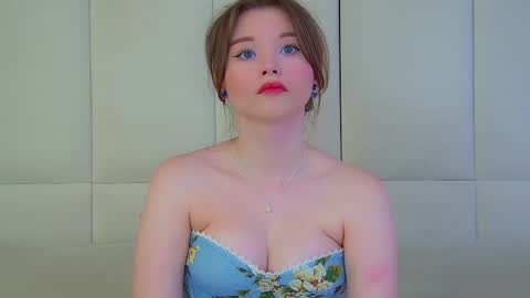 Keira online show from May 2026 06:33:02 AM