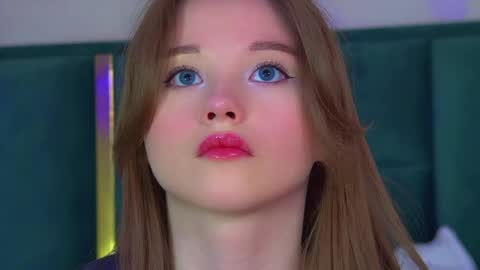 Keira online show from May 2026 01:57:16 AM