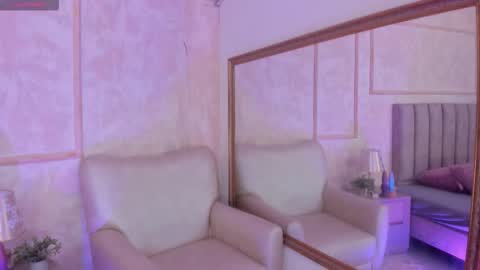 keirahartz online show from December 2025 03:57:01 AM