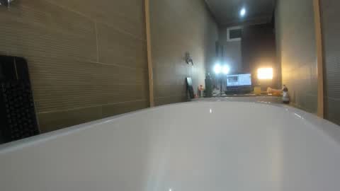 keiry_gonzalez11_aws online show from September 2025 01:38:02 AM