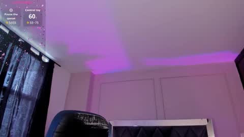 Sofia online show from November 2025 12:27:02 PM