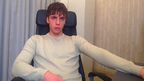 Snapshot of kellenwest chatting on December 2025 10:12:01 AM KellenWest online show from December 2025 10:12:01 AM