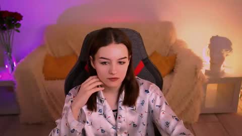 kelliebanshe online show from April 2026 04:32:01 AM