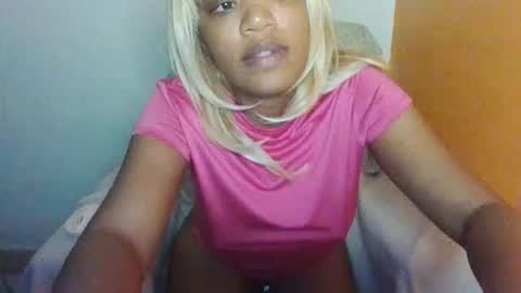 Snapshot of kelliecapri chatting on January 2026 04:06:01 AM Kellie online show from January 2026 04:06:01 AM