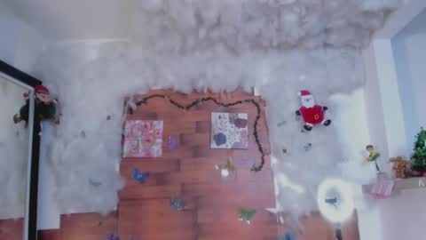 Snapshot of kelly__thomson chatting on December 2024 04:13:01 AM kelly__thomson online show from December 2024 04:13:01 AM