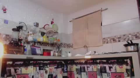 Snapshot of kelly__thomson chatting on December 2024 01:59:02 AM kelly__thomson online show from December 2024 01:59:02 AM