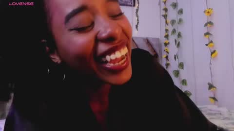 Snapshot of kelly__thomson chatting on January 2025 04:13:02 PM kelly__thomson online show from January 2025 04:13:02 PM