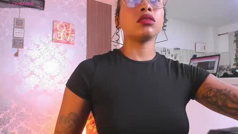 Snapshot of kelly__thomson chatting on September 2025 11:16:01 PM kelly__thomson online show from September 2025 11:16:01 PM