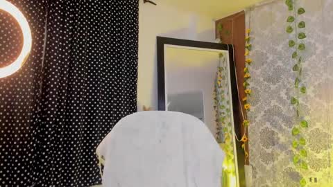 kelly__thomson online show from February 2026 11:44:01 PM