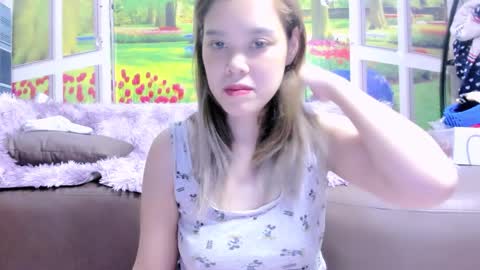 Kelly online show from November 2025 03:06:01 AM