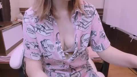 Kelly online show from April 2026 02:47:01 AM