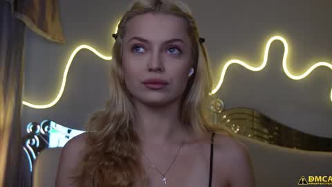 Kelly online show from October 2025 05:55:01 AM