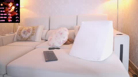 vanessa online show from April 2026 05:54:01 AM