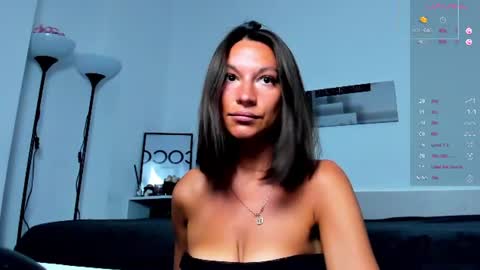 kellysmits online show from June 2026 05:02:02 PM