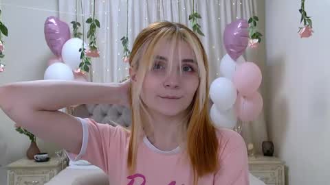 Kelly Stoneys online show from February 2025 09:24:02 AM