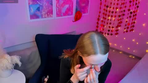 Snapshot of kely_cute chatting on February 2026 12:05:02 PM kely cute online show from February 2026 12:05:02 PM