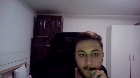 Snapshot of kenan_10 chatting on May 2026 12:39:01 AM kenan online show from May 2026 12:39:01 AM