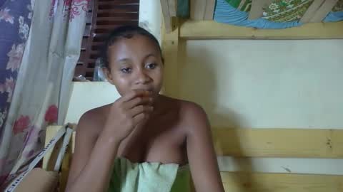 Snapshot of kenchy93 chatting on October 2025 03:21:01 PM Kenchy online show from October 2025 03:21:01 PM
