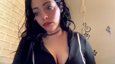 Snapshot of kendall_knoxx chatting on October 2025 03:29:01 PM Kendall Kandy online show from October 2025 03:29:01 PM