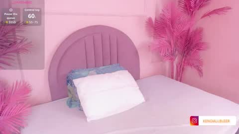 kendallbleer online show from October 2025 11:44:02 AM