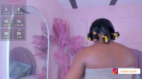 kendallbleer online show from November 2025 11:33:02 AM