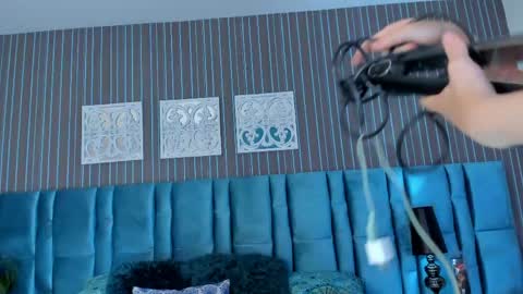 Kendal online show from April 2026 05:45:02 PM