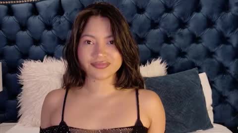 Kendal online show from November 2025 09:14:02 PM