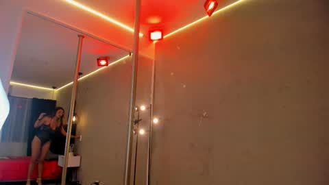 Kendra London online show from November 2025 11:31:02 AM