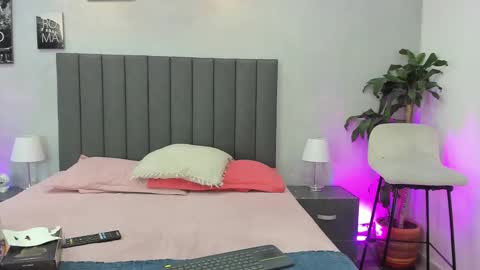 Kendra London online show from February 2026 11:24:01 AM