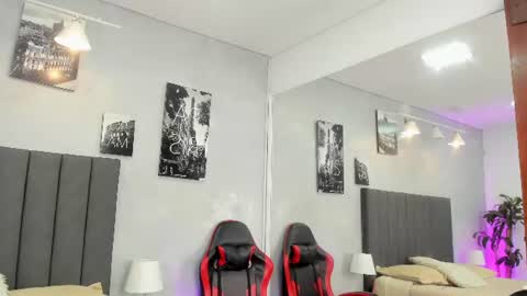 Snapshot of kendra_london chatting on June 2026 12:15:01 PM Kendra London online show from June 2026 12:15:01 PM