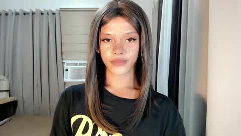 kendra_lunaxx online show from March 2026 07:21:02 PM