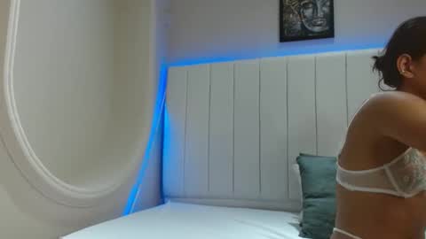 kendra_lux1 online show from November 2025 01:12:02 PM