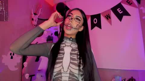 Kendra  online show from October 2025 03:07:01 AM