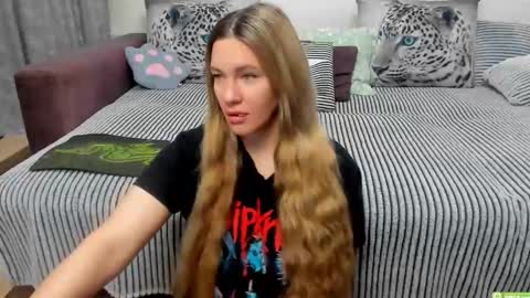 Kendra online show from October 2025 12:22:01 AM