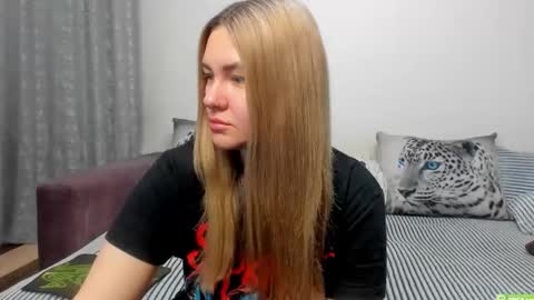 Kendra online show from December 2025 01:12:02 AM