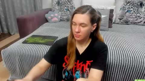 Snapshot of kendra_xx_ chatting on April 2026 11:28:01 PM Kendra online show from April 2026 11:28:01 PM
