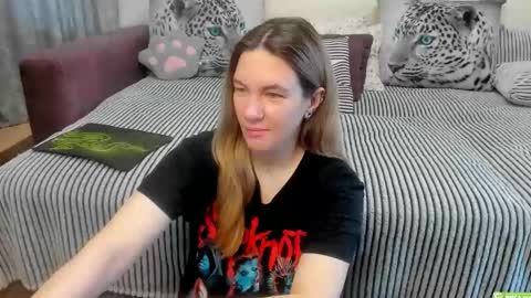 Snapshot of kendra_xx_ chatting on April 2026 11:58:01 PM Kendra online show from April 2026 11:58:01 PM