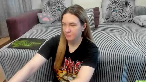 Snapshot of kendra_xx_ chatting on May 2026 11:44:02 PM Kendra online show from May 2026 11:44:02 PM